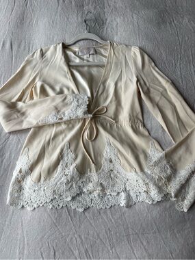 Stone Cold Fox Cream Lace Trim Wrap Blouse